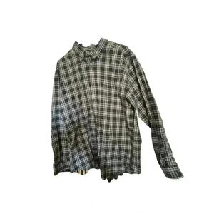EDDIE BAUER SIZE LARGE GRAY AND BLACK CHECK BUTTON DOWN RELAXED FIT